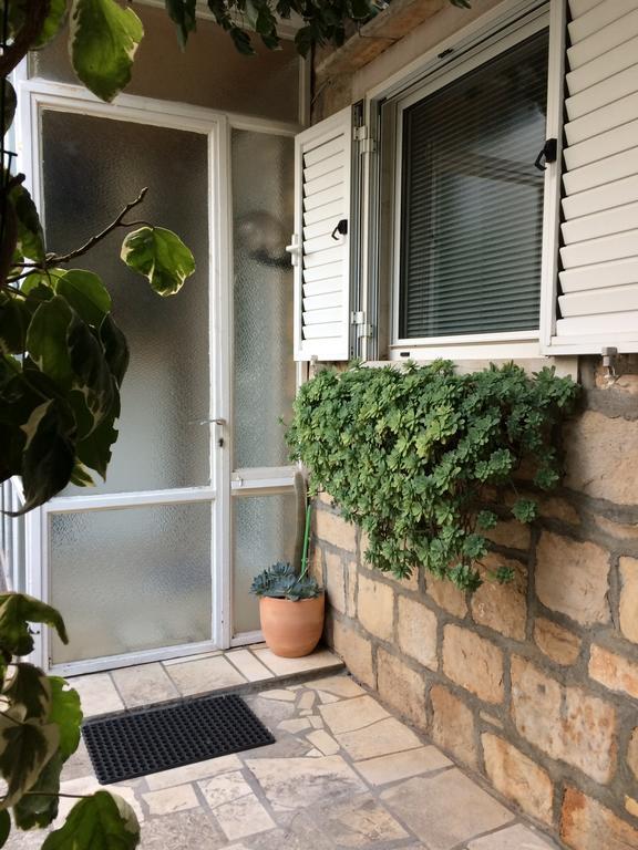 Apartment Get Supetar Exterior photo